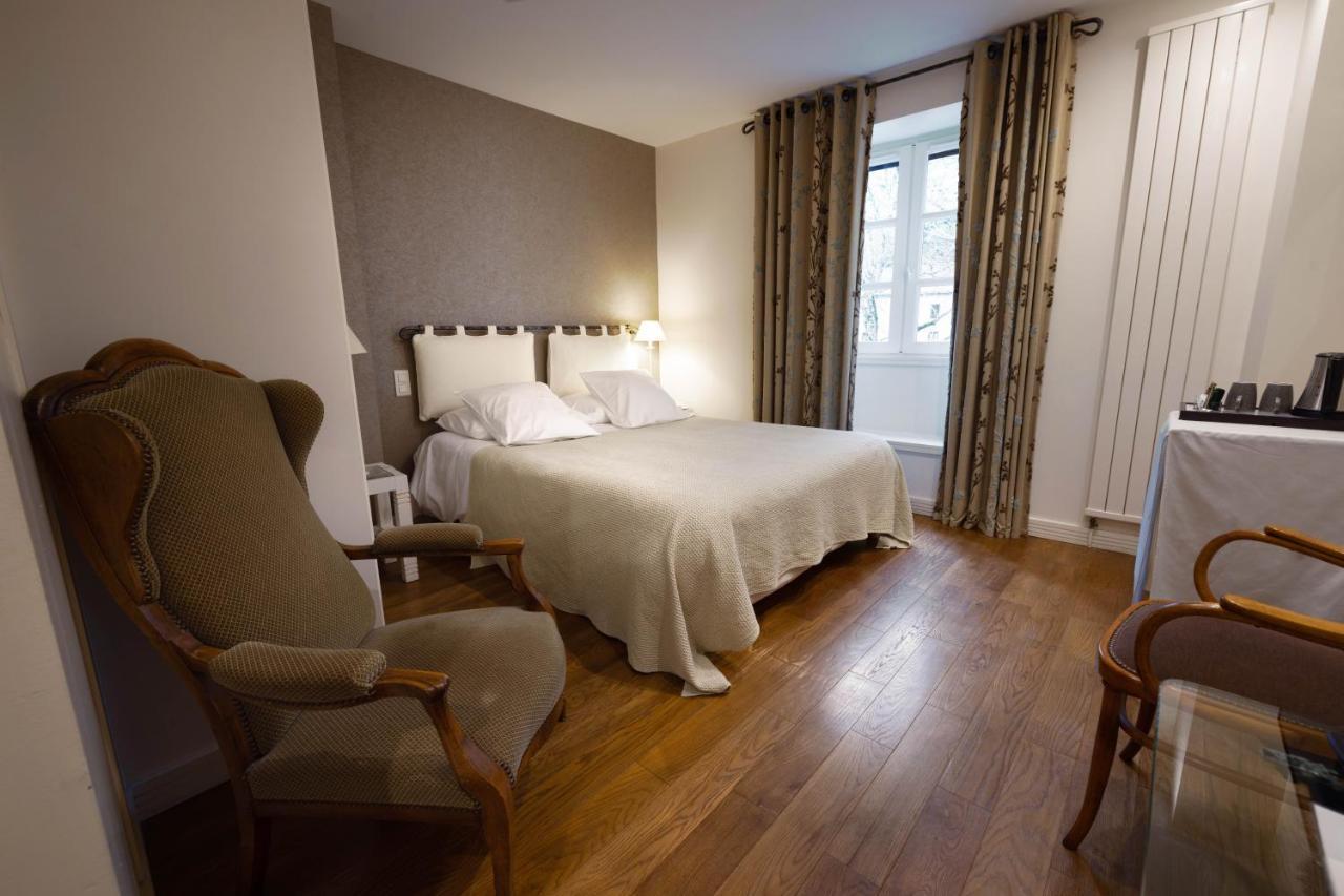 Le Vieux Pont Hotell Belcastel  Eksteriør bilde