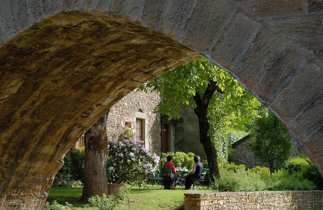 Le Vieux Pont Hotell Belcastel  Eksteriør bilde